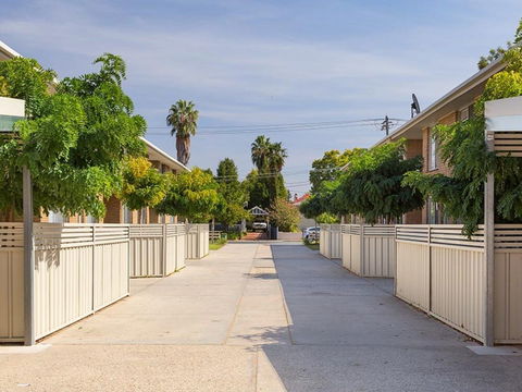 New York Dreamer Central & Sophisticated - Tourism Hervey Bay 5