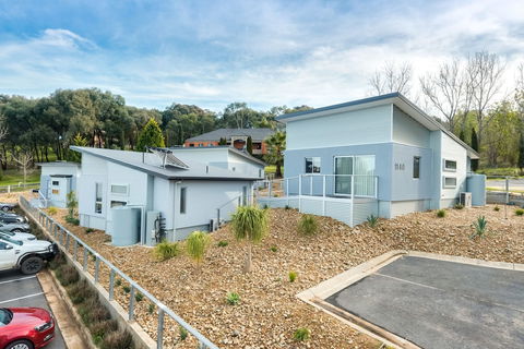 Albury Yalandra Apartment 2 - Hervey Bay Accommodation 0