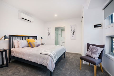 Albury Yalandra Apartment 2 - Hervey Bay Accommodation 2