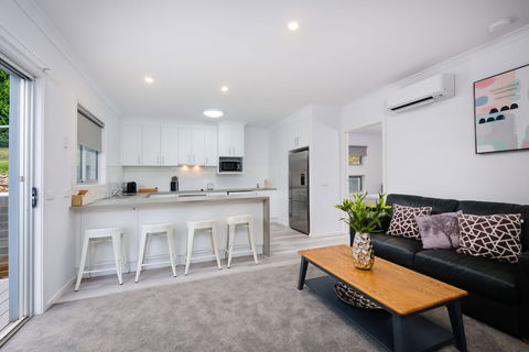 Albury Yalandra Apartment 2 - Hervey Bay Accommodation 4
