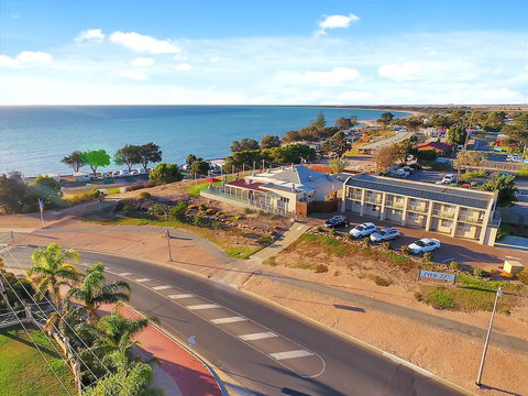 Moonta Bay Motel - Hervey Bay Accommodation 2