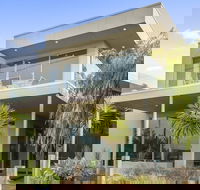 Grossard Point The Lighthouse Ventnor - Hervey Bay Accommodation