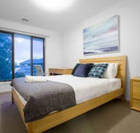104 Sanctuary Lake Donatella Retreat - Hervey Bay Accommodation