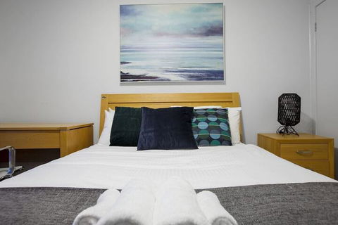 104 Sanctuary Lake Donatella Retreat - Hervey Bay Accommodation 7