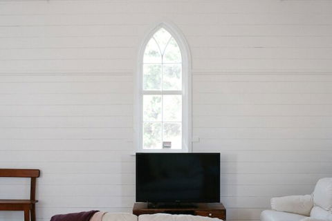 Old White Church Bed & Breakfast - Hervey Bay Accommodation 4