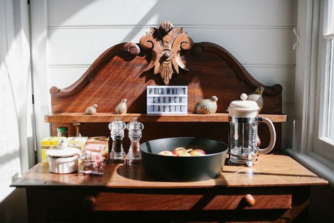 Old White Church Bed & Breakfast - Hervey Bay Accommodation 7