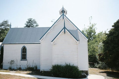 Old White Church Bed & Breakfast - Hervey Bay Accommodation 1