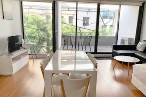 CBD Apartment In Perfect Location - Hervey Bay Accommodation 0