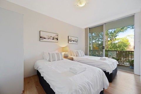 HomeHotel Luxury Close To Train Station - Hervey Bay Accommodation 2