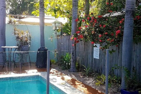 Beach Bliss Queen Bed BBQ Pool Netflix - Hervey Bay Accommodation 3