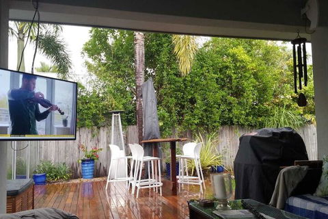 Beach Bliss Queen Bed BBQ Pool Netflix - Hervey Bay Accommodation 7