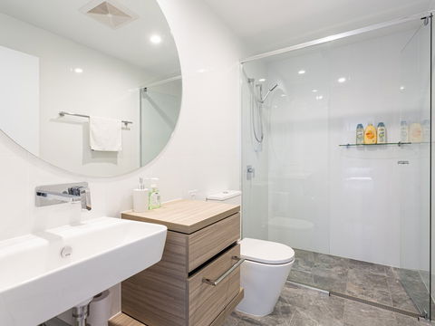 Premium Ocean View Apartment By Serain Residences - Tourism Hervey Bay 6