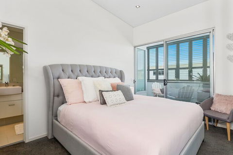 COASTAL CHIC At CASUARINA - Hervey Bay Accommodation 3