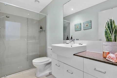 COASTAL CHIC At CASUARINA - Hervey Bay Accommodation 7