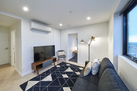 Mega Style Apartments Southbank Crown - Hervey Bay Accommodation 4
