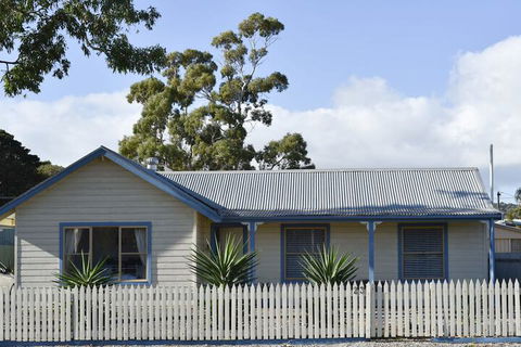 Palperipa 23 Heathcote Street - Hervey Bay Accommodation 1