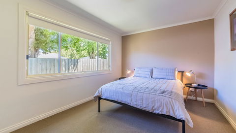 Loch Retreat 550m TO Town - Hervey Bay Accommodation 4