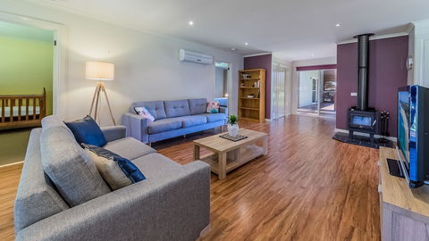 Loch Retreat 550m TO Town - Hervey Bay Accommodation 3