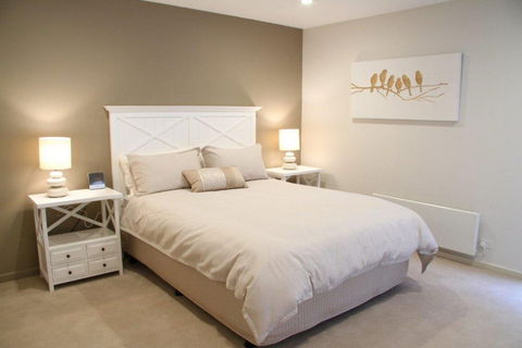 LA MER Centrally Located Free Wifi - Hervey Bay Accommodation 0