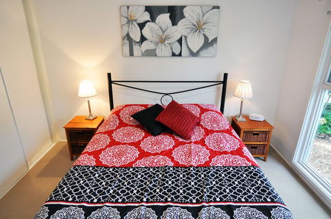 Waves On Florida Surf Side - Hervey Bay Accommodation 3
