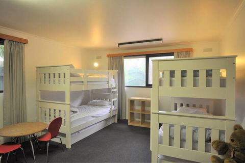 Shangri La Surf Parade Free Wifi - Hervey Bay Accommodation 2