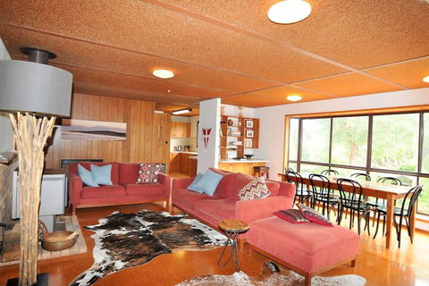Shangri La Surf Parade Free Wifi - Hervey Bay Accommodation 1