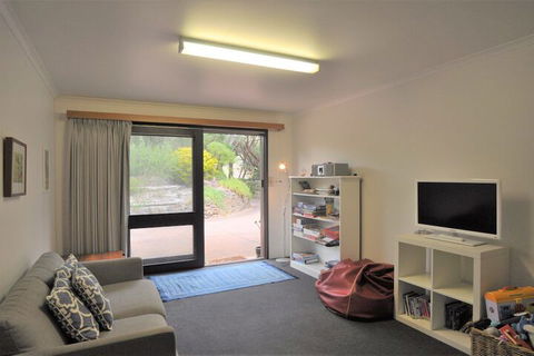 Shangri La Surf Parade Free Wifi - Hervey Bay Accommodation 7