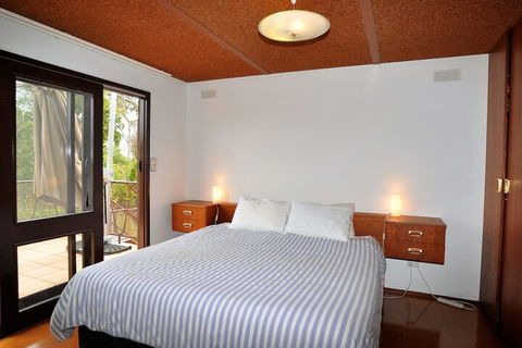 Shangri La Surf Parade Free Wifi - Hervey Bay Accommodation 5
