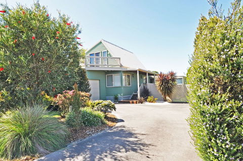 Archies Beachside Abode PET Friendly - Hervey Bay Accommodation 0