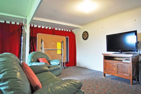 Aqua Escape On Anderson Free Wifi & Netflix PET Friendly - Hervey Bay Accommodation 2