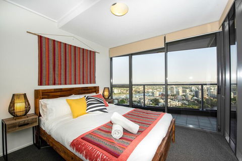 CBD African Charm, Story Bridge & River Views - Hervey Bay Accommodation 7