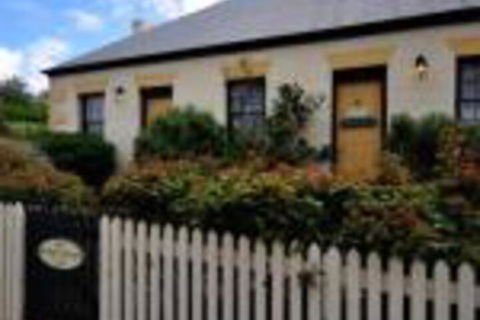 Sargeants & Armoury Cottages 1823 - Hervey Bay Accommodation 0