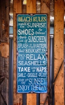 Bremer Island Banubanu Beach Retreat - Tourism Hervey Bay 0