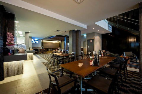 Royal Hotel Queanbeyan - Hervey Bay Accommodation 0