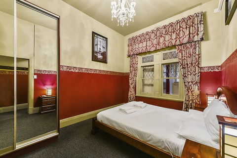 Wyatt Guest House - Hervey Bay Accommodation 4