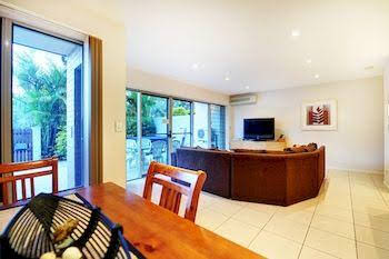 Coffs Beach Houses - Hervey Bay Accommodation 4