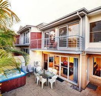 Coffs Beach Houses - Hervey Bay Accommodation