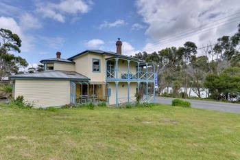 Blue Seal Accommodation - Tourism Hervey Bay 0