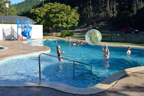 Porepunkah Pines Holiday Park - Hervey Bay Accommodation 7