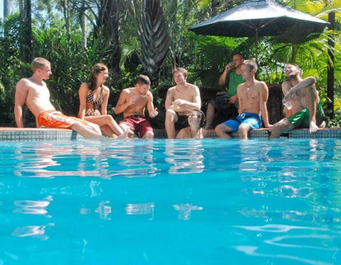 Dougies Backpackers - Tourism Hervey Bay 1