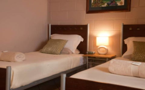 Dougies Backpackers - Tourism Hervey Bay 6