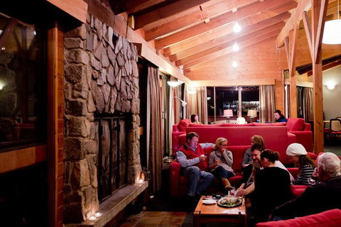 Altitude - The Lodge Smiggins - Hervey Bay Accommodation 2