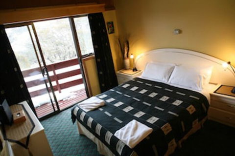 Altitude - The Lodge Smiggins - Hervey Bay Accommodation 0
