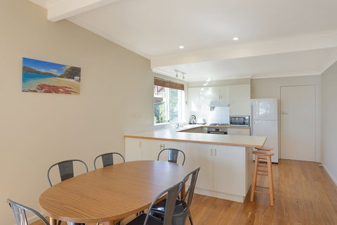 Surfside - Hervey Bay Accommodation 4