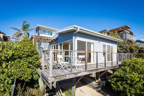 Surfside - Hervey Bay Accommodation 0