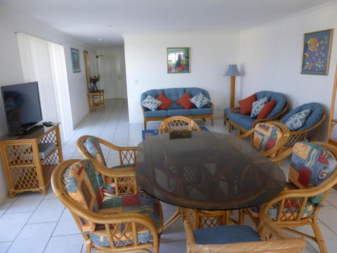 Hi Surf Unit 4 92 Head St. Forster - Hervey Bay Accommodation 6