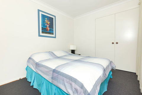 Lake House On Elouera - Hervey Bay Accommodation 3