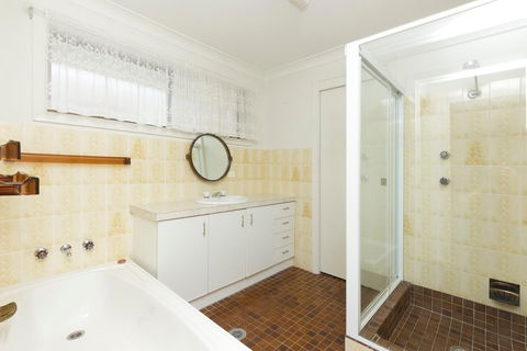 Lake House On Elouera - Hervey Bay Accommodation 6