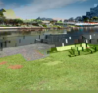 Lake House on Elouera - Hervey Bay Accommodation