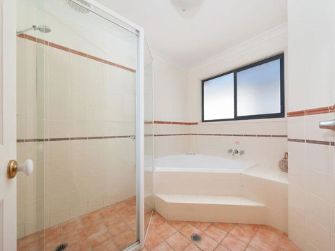 Portovenere Fishermans Bay - Hervey Bay Accommodation 4